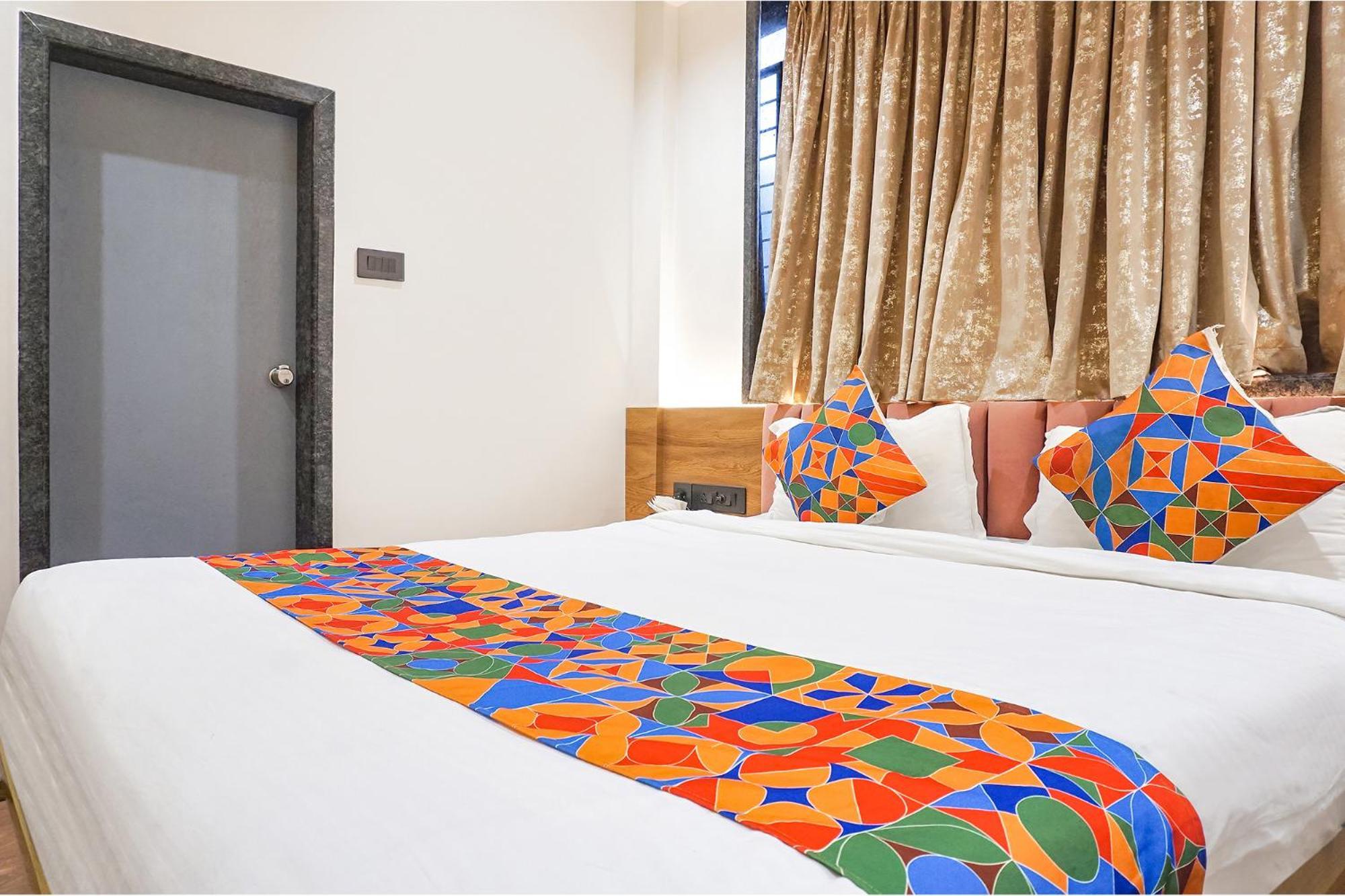 Fabhotel Prime Shourya Residency - Nr Maharshi Karve Museum Pune Bagian luar foto