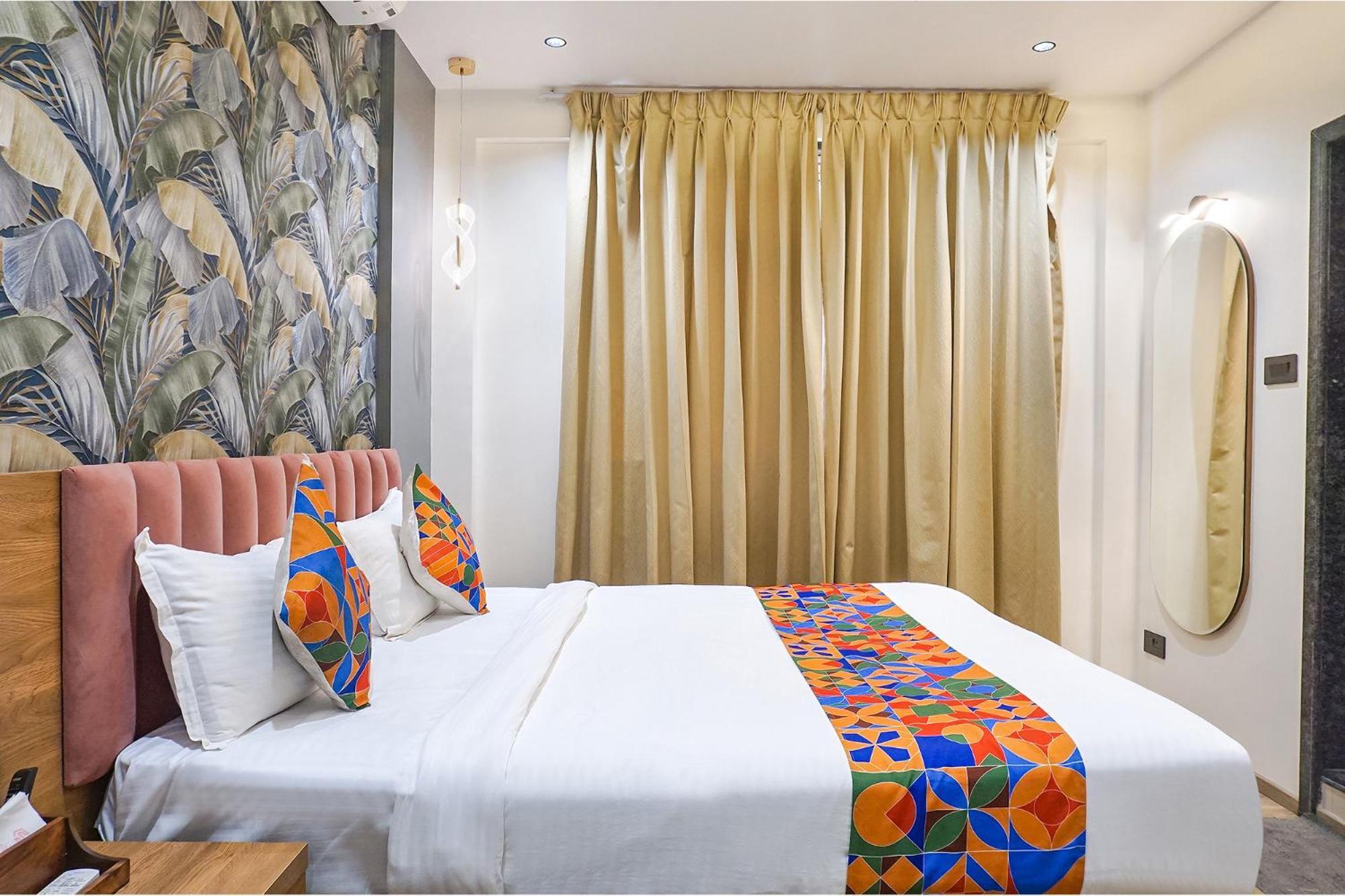 Fabhotel Prime Shourya Residency - Nr Maharshi Karve Museum Pune Bagian luar foto