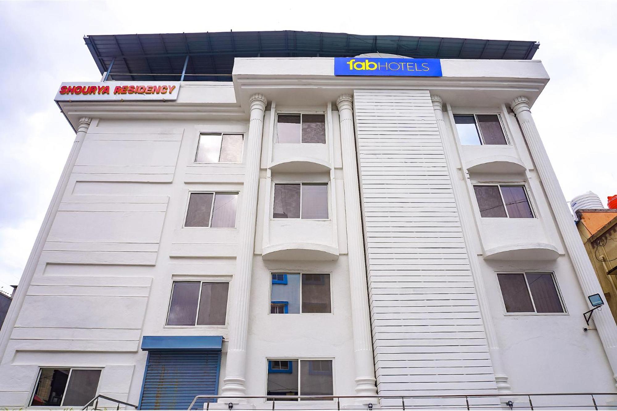 Fabhotel Prime Shourya Residency - Nr Maharshi Karve Museum Pune Bagian luar foto