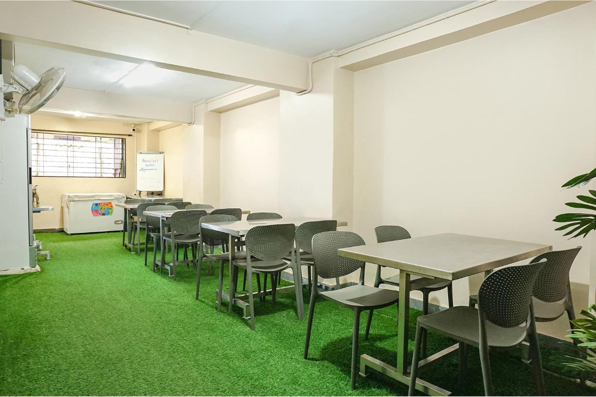 Fabhotel Prime Shourya Residency - Nr Maharshi Karve Museum Pune Bagian luar foto